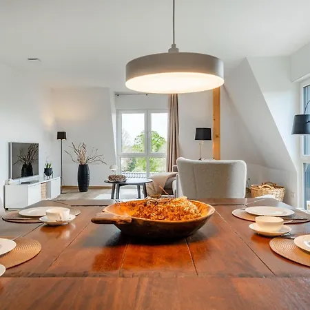 Sonniges City-apartment Mit Terrasse Ueber Den Daechern Von Apartamento *
