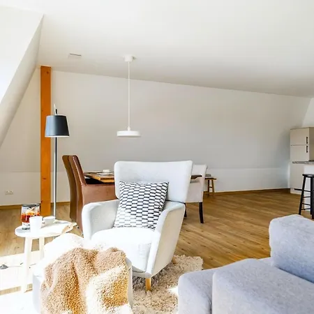 Apartment Sonniges City-apartment Mit Terrasse Ueber Den Daechern Von Aurich (Ostfriesland)